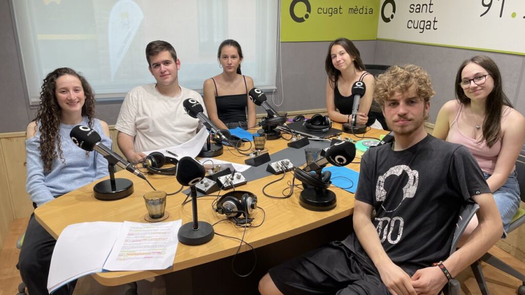 Alt: Llibres i películes, en el nou capítol de 'L'Angeleta parla' de Ràdio Sant Cugat