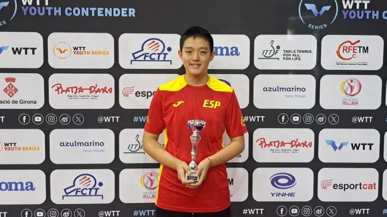 Tianxiang Zou, bronze a l'Europeu sub 15 de tennis taula amb la selecció espanyola