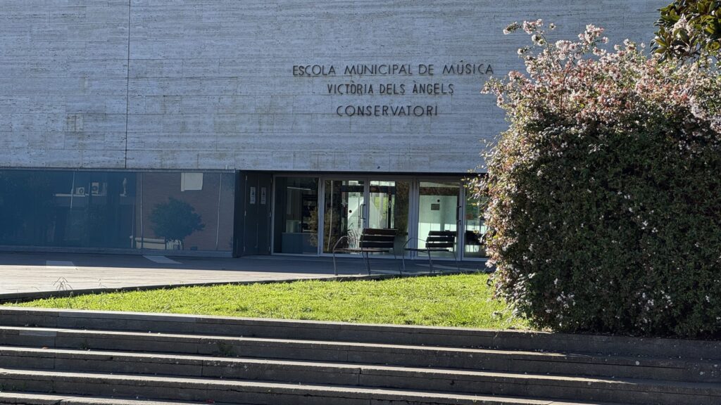 Alt: L'Escola-Conservatori Sant Cugat celebra la graduació de l'alumnat amb un concert