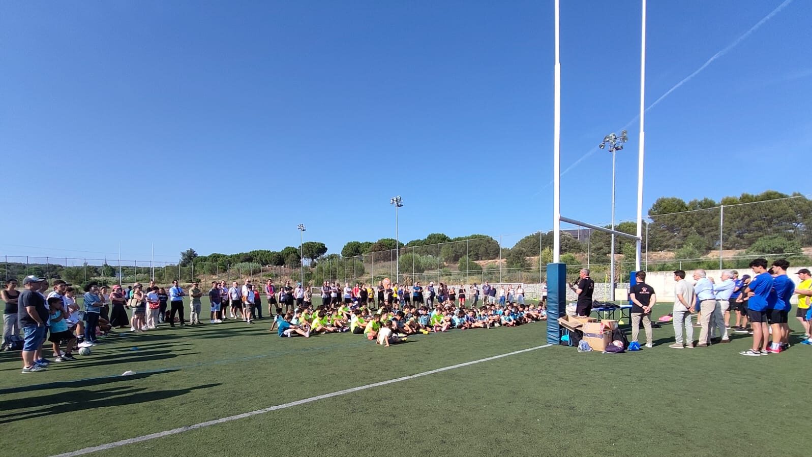 El canvi de gespa del camp 1 de la Guinardera i la coberta de la graderia de Can Magí, objectius factibles