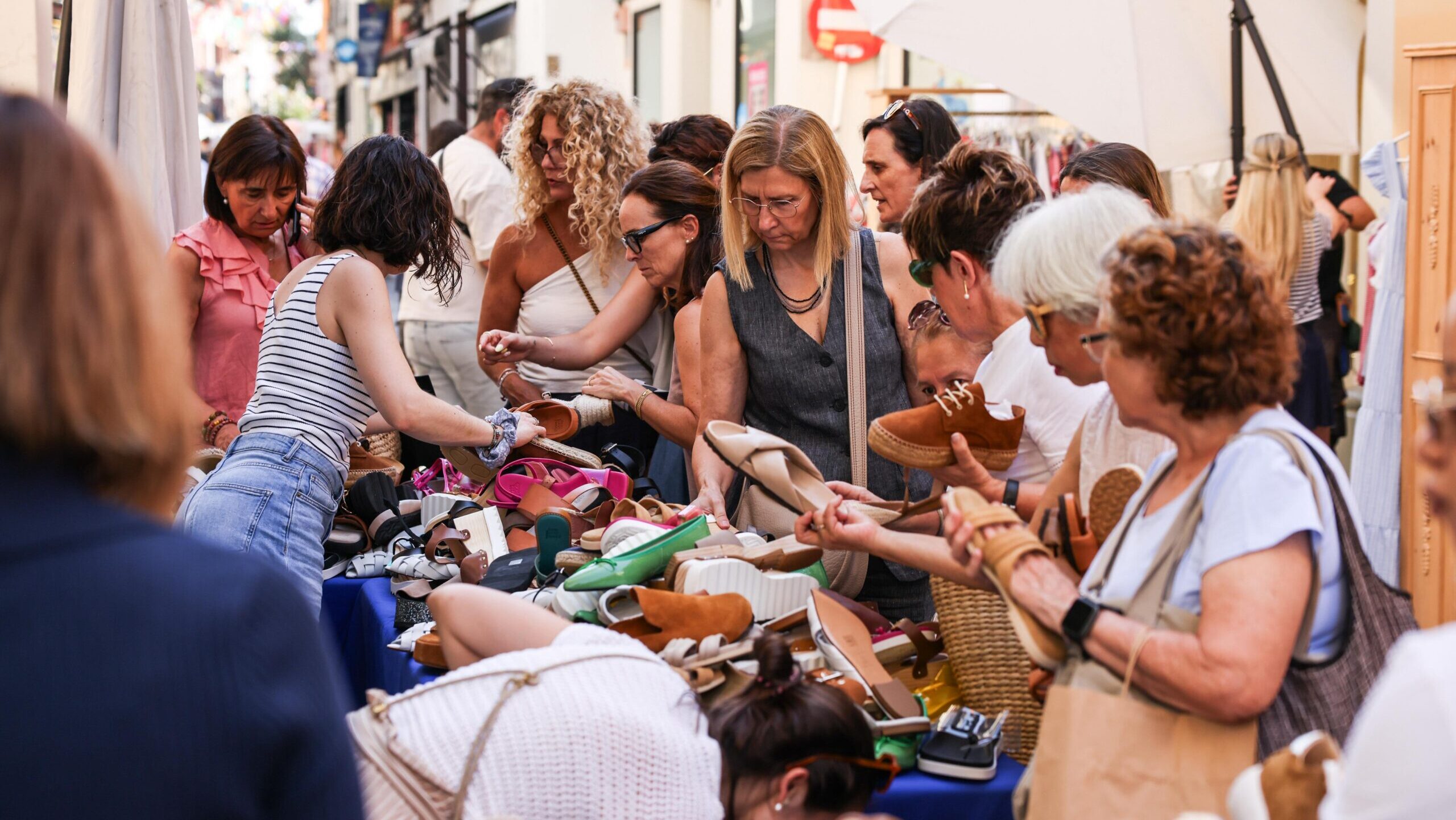 El retorn de la Botiga al Carrer per Festa Major, en imatges