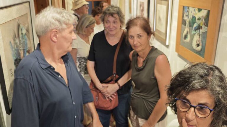 Visita a la fresca per a públic sènior a l'exposició 'Sant Cugat, l'art d'un poble' - Imatge destacada