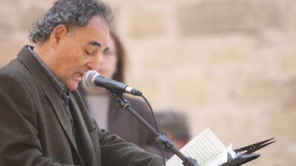 Òmnium organitza un recital de poesia i un concert del grup local Backward