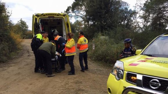 Evacuen un ciclista accidentat a Collserola