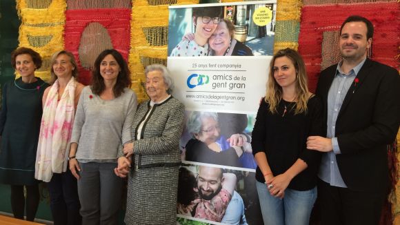 La Fundació Amics de la Gent Gran i l'Ajuntament s'alien per combatre la solitud