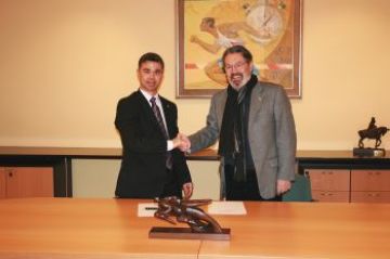 Els esportistes del CAR que estudien a la Universitat de Vic rebran tutories de suport