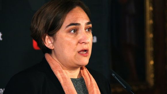 Colau replica les alcaldesses i nega que tingui un pla per regular la prostitució a Barcelona