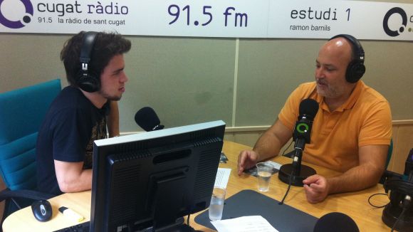 Alt: L'artista Adolf obre el seu taller als santcugatencs