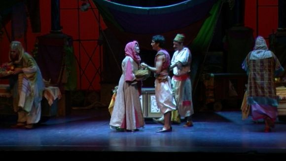 L'animada posada en escena d''Aladín, un musical genial' captiva grans i petits