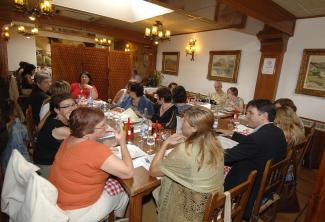 Alt: L'alcalde felicita els directors dels centres d'ensenyament públic pel curs 2006-07