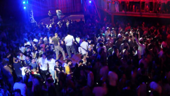 Hora Bruixa aborda en una xerrada les agressions masclistes en espais d'oci