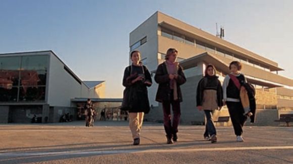 Aprovades diverses millores a l'institut Angeleta Ferrer i a l'escola Collserola