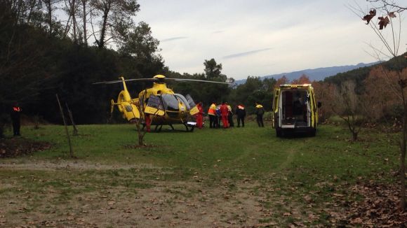 Evacuen en estat greu un ciclista accidentat a Can Janer