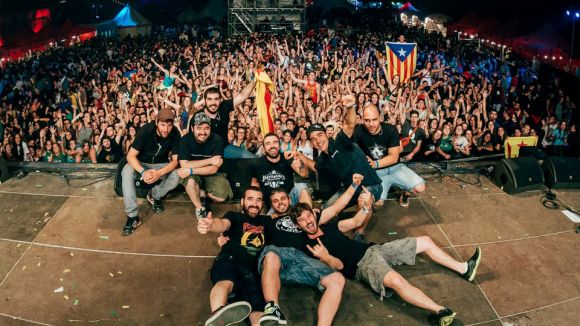 El grup Aspencat presenta el disc 'Tot és ara' aquesta mitjanit a la plaça d'Octavià
