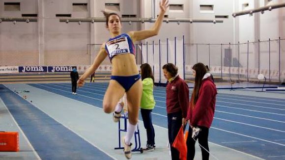 Cora Salas, campiona de Catalunya de salt de llargada i Êllâ Bestué, sisena
