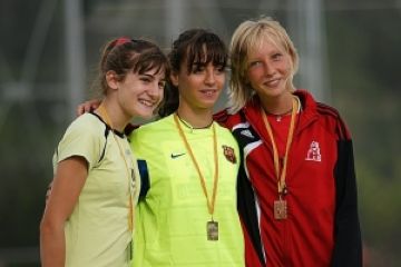 Alt: Maria Abadal i Constança Cerrada, or a Catalunya