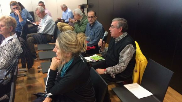 L'ascensor a l'estació de FGC a la Floresta i la mobilitat centren l'audiència ciutadana del ple de novembre