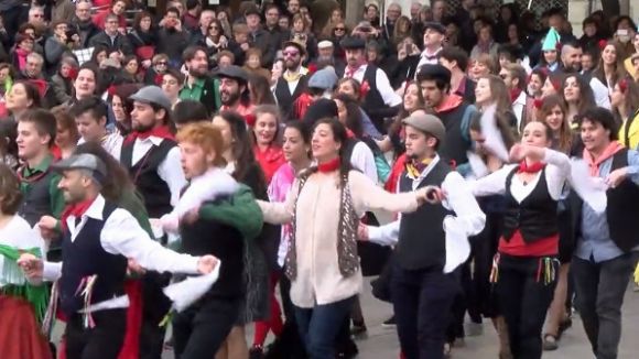 El Ball de Gitanes bat el rècord d'inscripcions amb 328 balladors en el desè aniversari de la Comissió