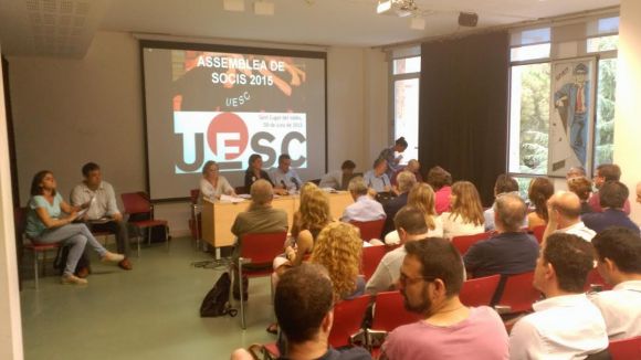 L'horari de la Casa de Cultura impedeix acabar l'assemblea de la UESC