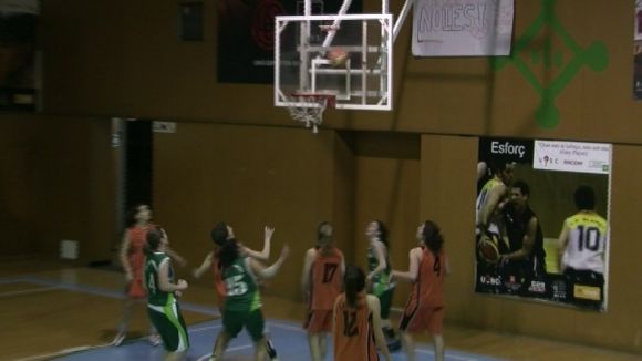 Alt: L'equip femení del Club Bàsquet Mira-sol derrota el Les Franqueses, líder del grup