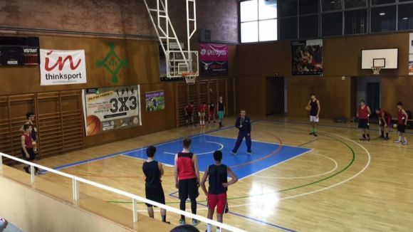 45 entrenadors assisteixen al clínic de bàsquet de la UESC