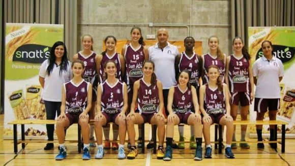 David José, subcampió estatal júnior de bàsquet amb el Sant Adrià