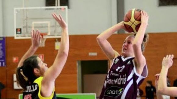 Itziar Llobet continuarà al Femení Sant Adrià la temporada que ve