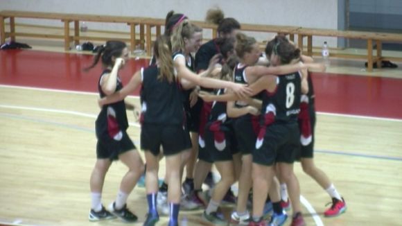 El femení de la Unió Esportiva Sant Cugat manté la categoria