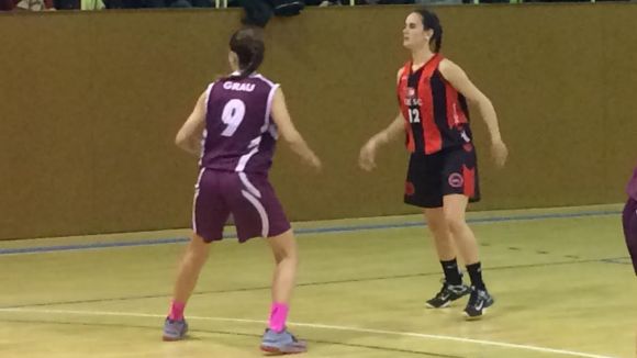 El femení de la UESC cau de manera ajustada en un partit gris a la pista de l'Olot