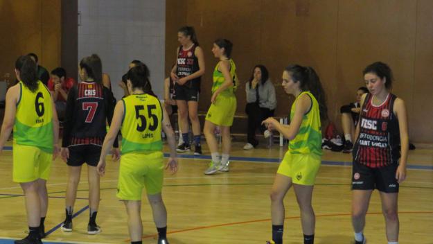 La UESC femenina perd a Viladecans en un darrer quart fatídic
