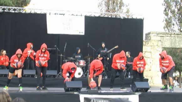 Pilotes de bàsquet com a instruments: la Big Band Basket Beat fa música a través de l'esport