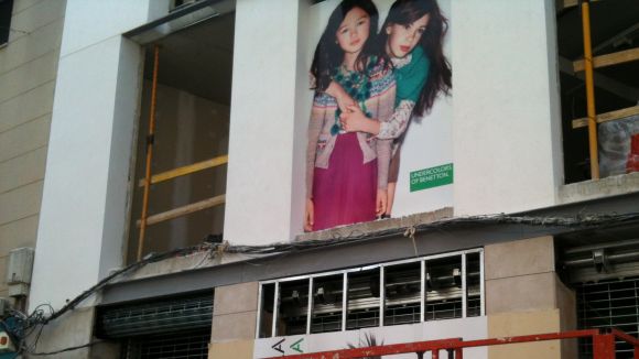 Benetton trasllada la botiga del carrer de Santa Maria a Santiago Rusiñol