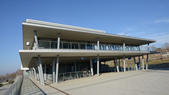 La Biblioteca de Mira-sol Marta Pessarrodona acull avui 'Tres catalans i un rus'