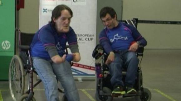 Joan Pahisa i Àlex Trullas disputen aquest dissabte el Campionat de Catalunya de boccia al pav 3