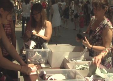 Els comerciants aprofiten la Botiga al carrer per avançar les rebaixes