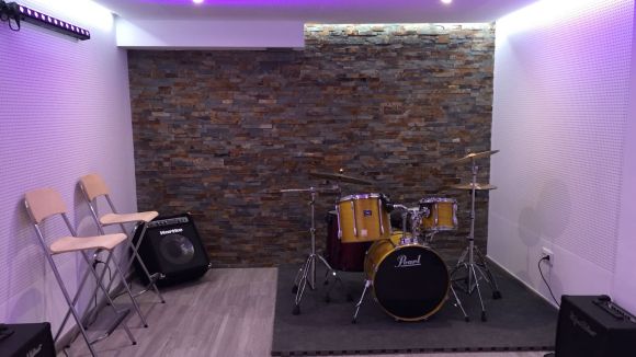 El Casal Torreblanca estrena dos bucs d'assaig renovats per a grups amateurs i professionals