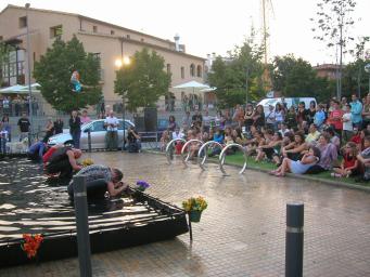 El Casal de Joves TorreBlanca estrena bar per Festa Major