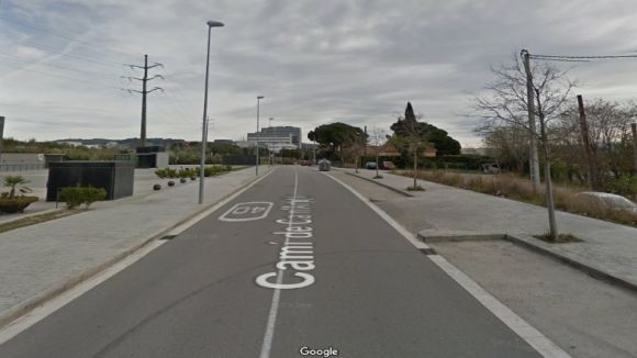 Cremen 300 metres quadrats de matolls en un incendi en un solar del camí de Can Ametller