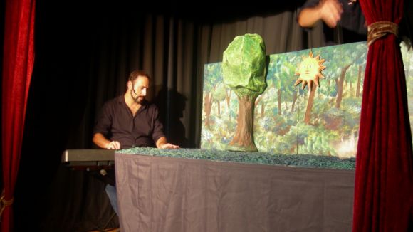 Can Ninot tanca el Dia Mundial del Teatre amb 'Els tres porquets'