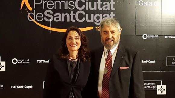 Josep Canals recull el Premi Extraordinari Ciutat de Sant Cugat per la seva promoció de l'art a la ciutat