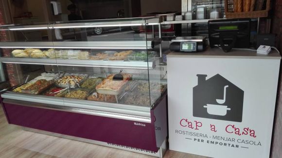La rostisseria Cap a Casa obre portes amb una proposta de cuina tradicional