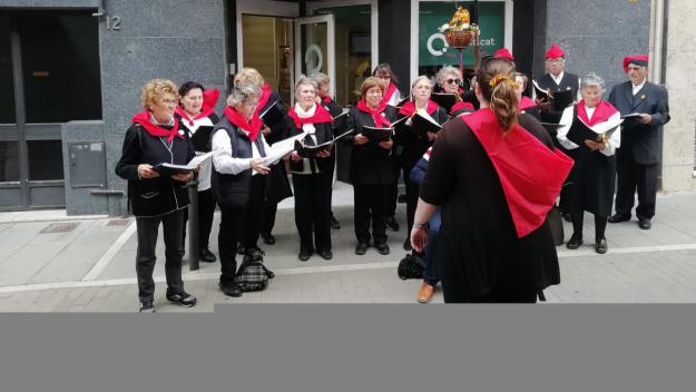 Les caramelles omplen de cants i tradició els carrers de la ciutat per Pasqua