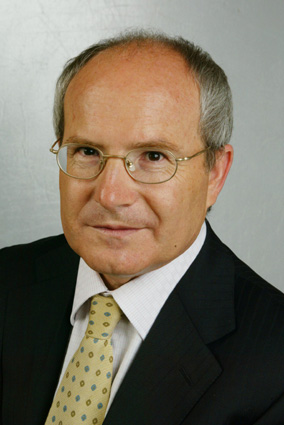 El socialista Josep Montilla és el nou president de la Diputació amb els vots del PSC, ICV i ERC