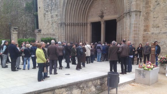 Sant Cugat s'acomiada de Carme Mas, de l'estanc de la plaça de Barcelona