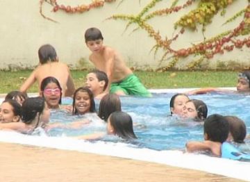 Comença el procés d'inscripció als cursos d'estiu de natació