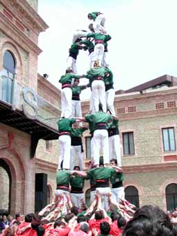 Els castellers de Sant Cugat preparen una de les seves millors actuacions