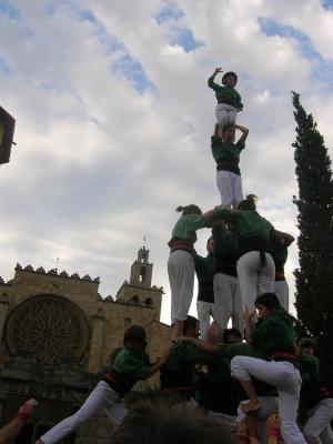 Els Castellers de Sant Cugat es llueixen amb un 4 de 7 amb agulla