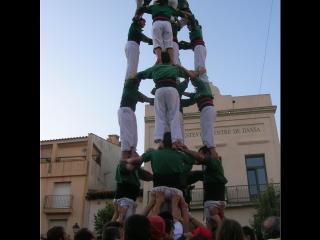 Tres castells de set per a l'actuació de vigílies de Festa Major dels Castellers