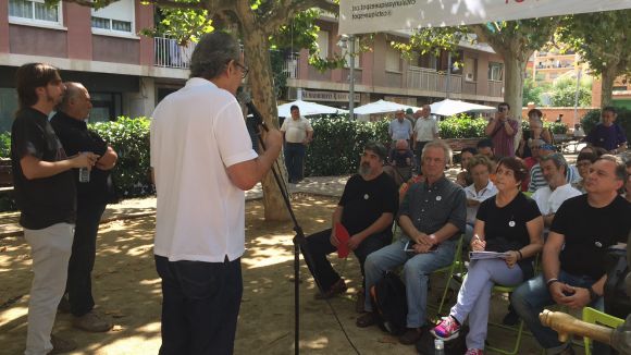 Lienas veu més fàcil aconseguir un referèndum que la declaració unilateral