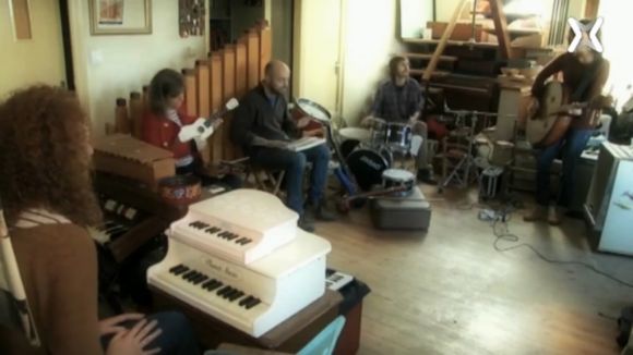 'Catsons' mostra el nou disc del grup gironí Orquestra Fireluche